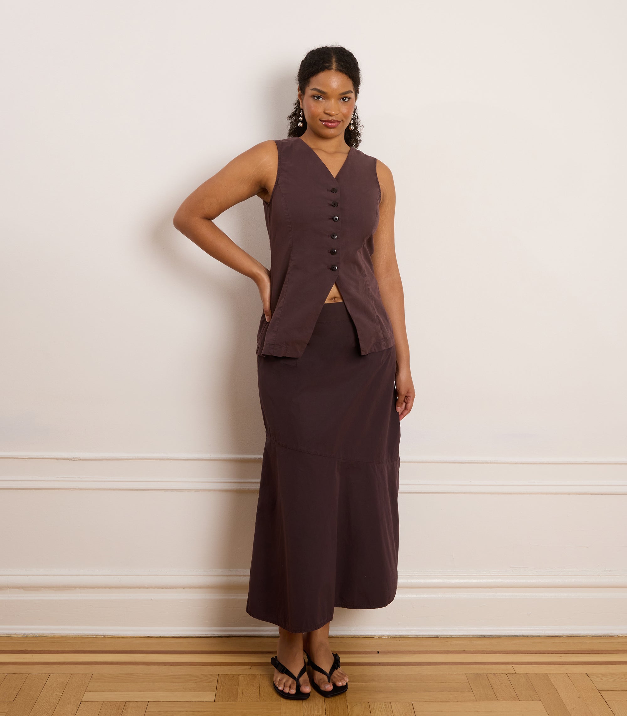 Laura Fitted V-Neck Vest - Dark Cocoa