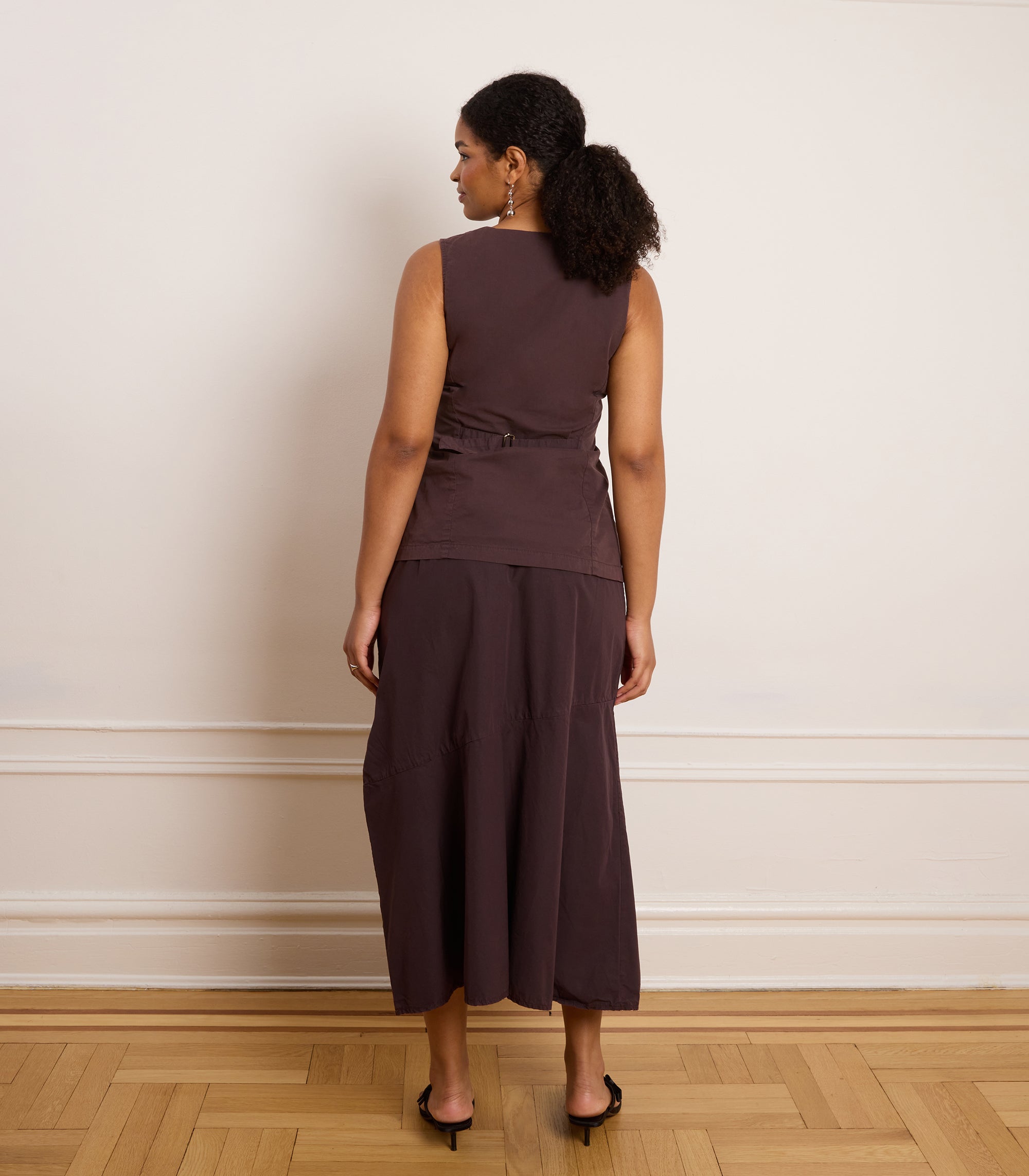 Laura Fitted V-Neck Vest - Dark Cocoa