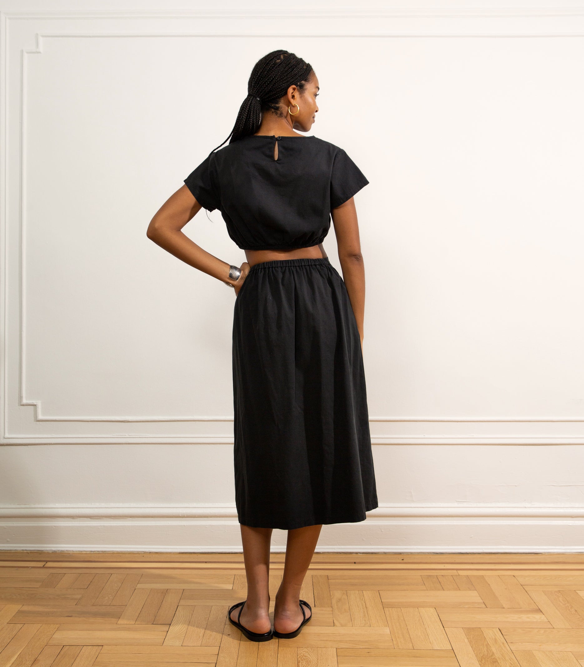 Cornielia Pleat Front Midi Skirt - Black