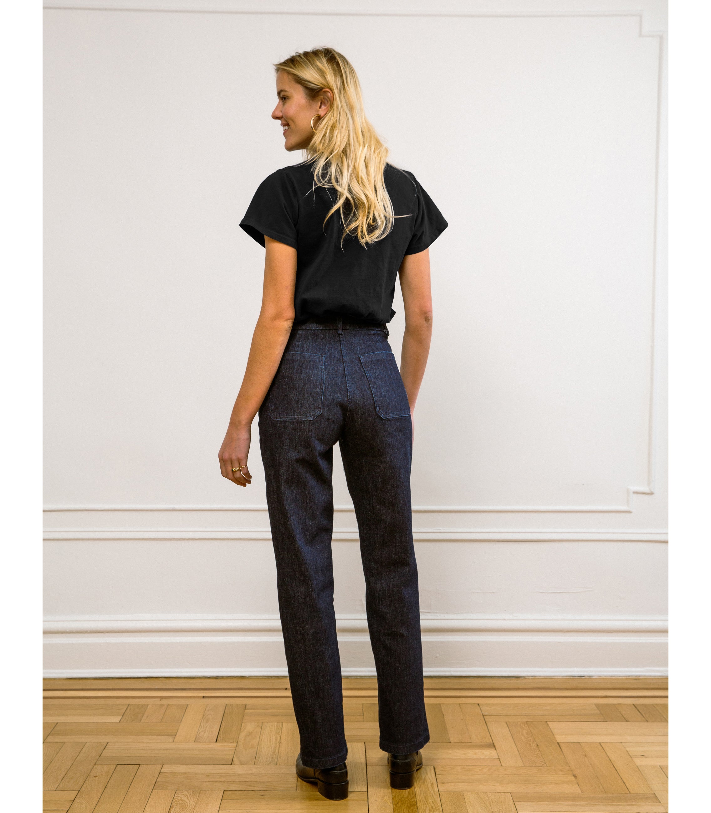 Hutton Boxy Fitted Tee - Black SAMPLE SALE