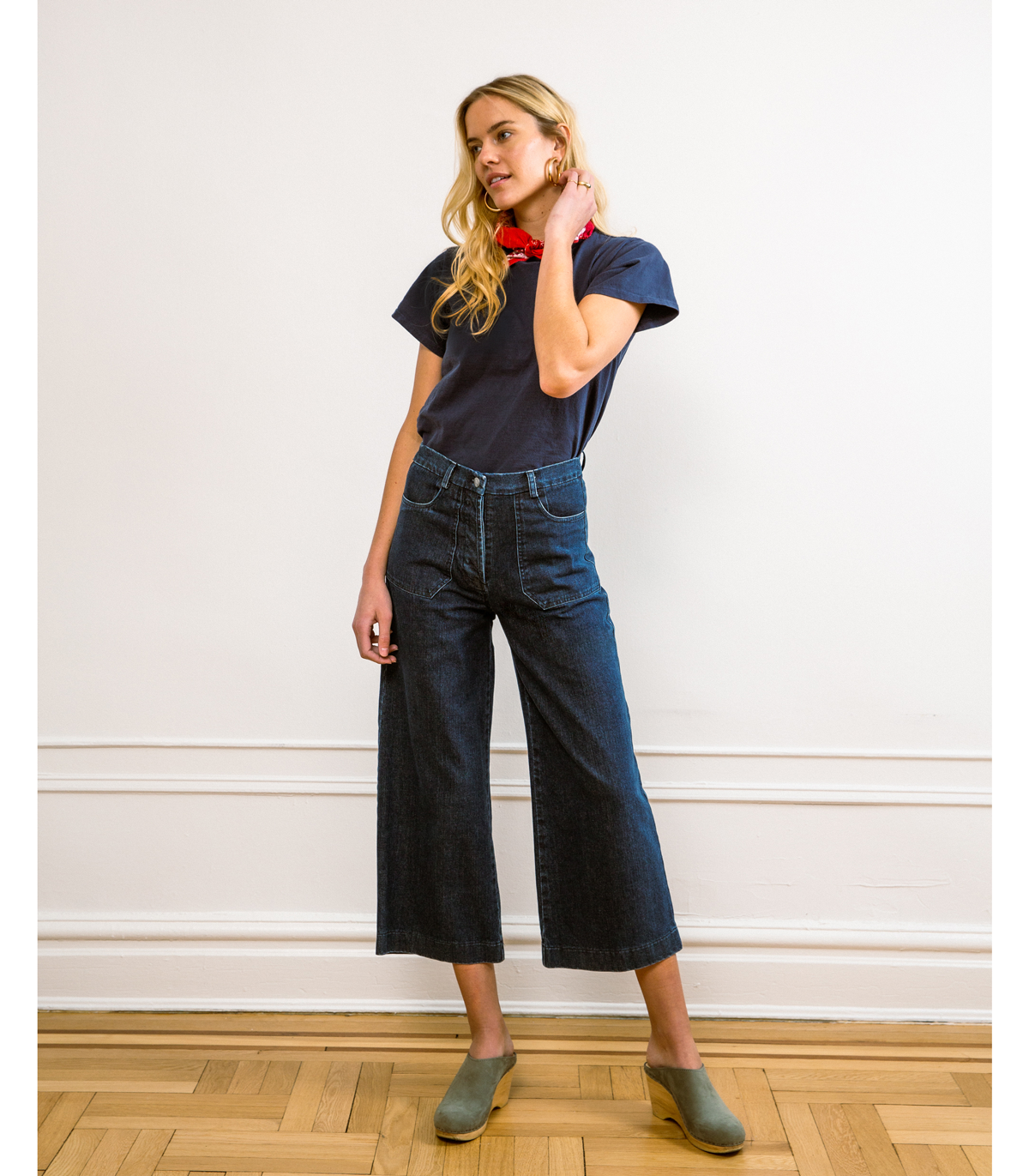 Hutton Boxy Fitted Tee - Navy SAMPLE SALE