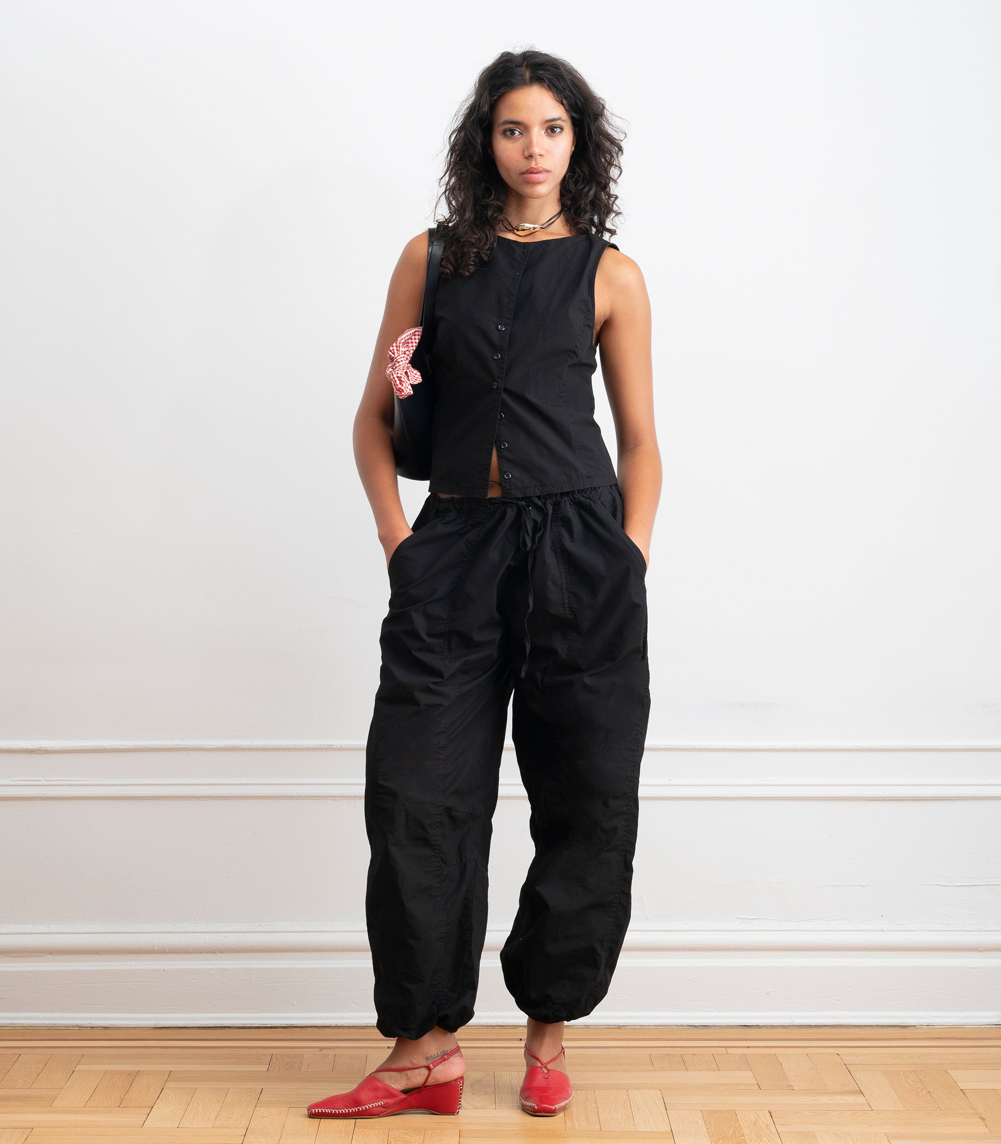 Hannah Cropped Tie Vest - Black