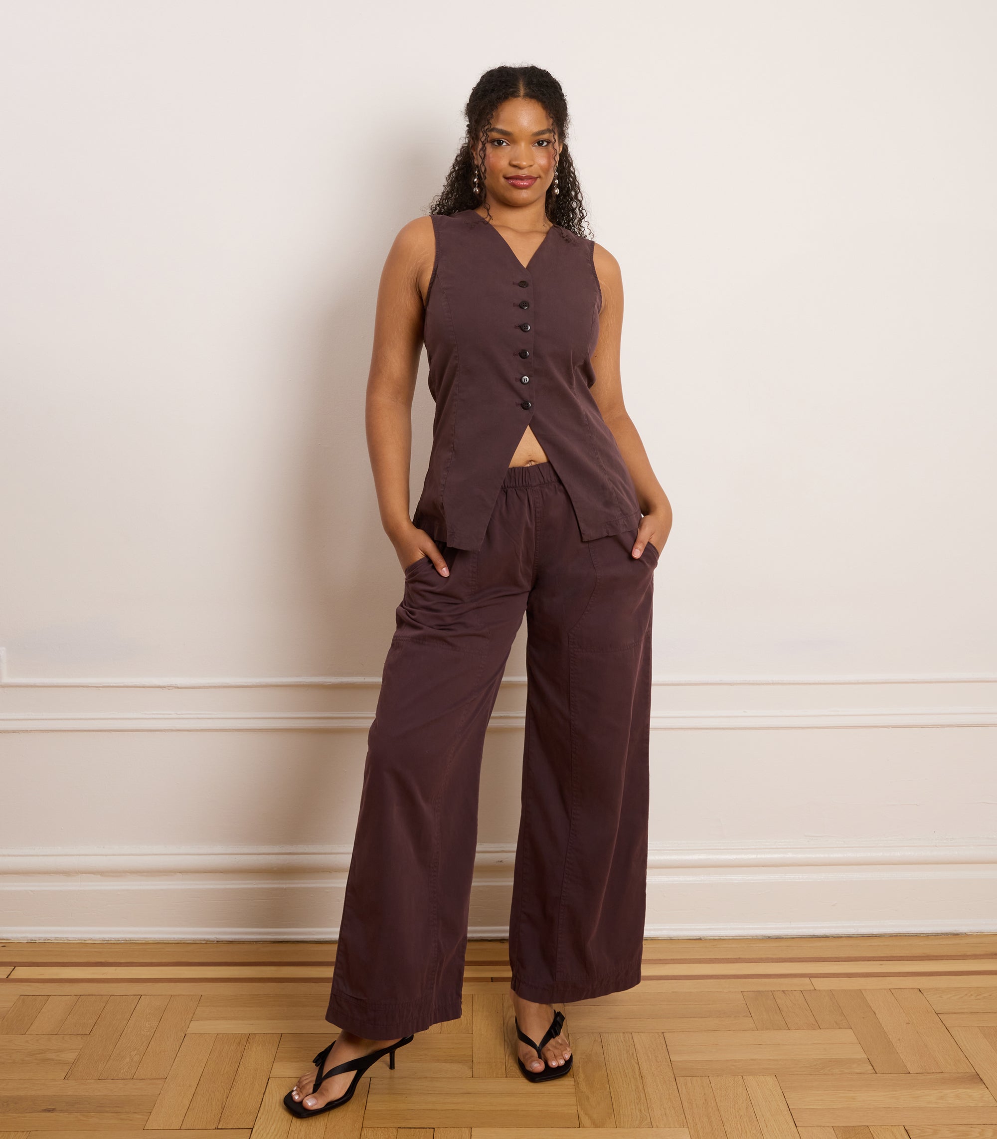 Laura Fitted V-Neck Vest - Dark Cocoa