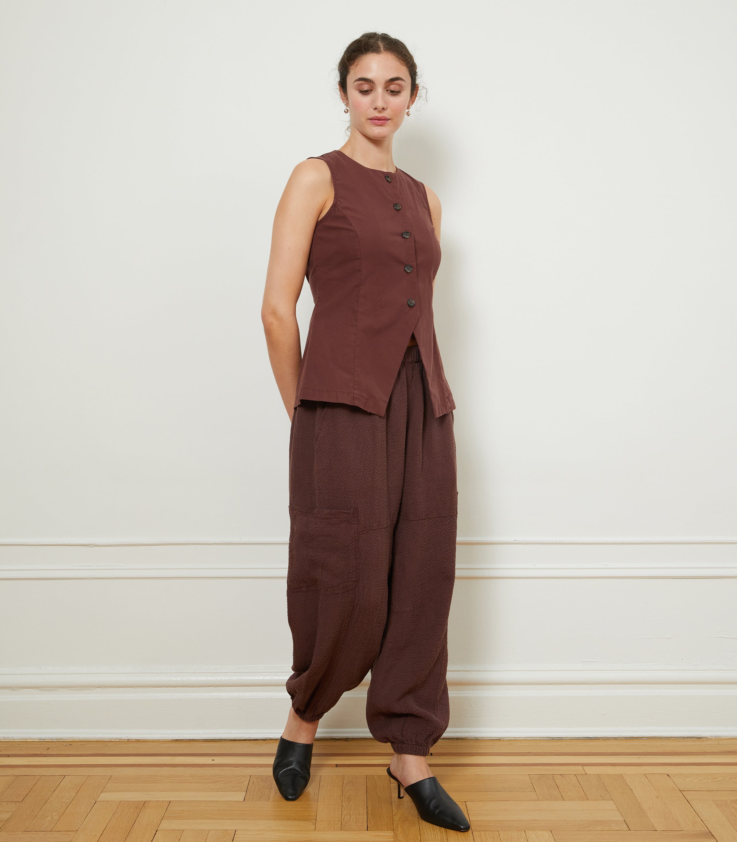 Emily Barrel Leg Cargo Pants - Maroon | LOUP