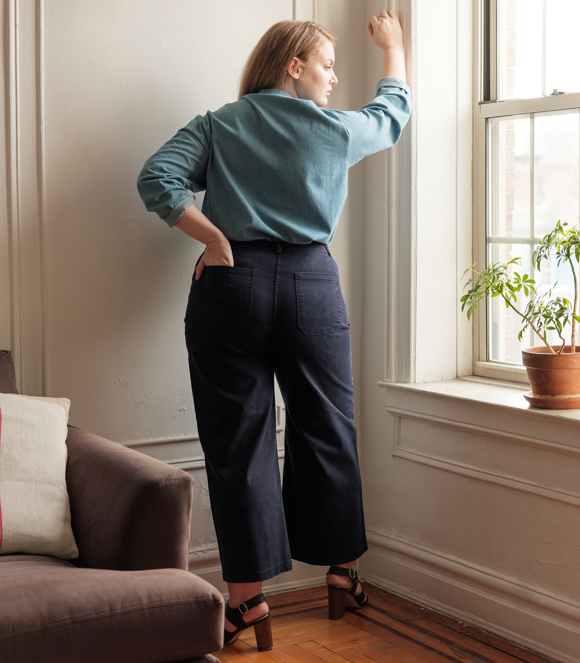 Toni Pants in Navy Blue | LOUP